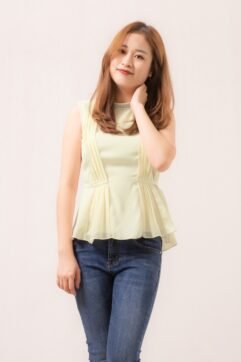 Lura Sleeveless Pleated Top 81862