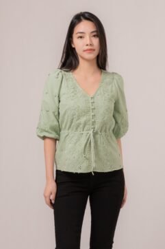 Haerin Embroidery Puff Sleeves Top 524548-3