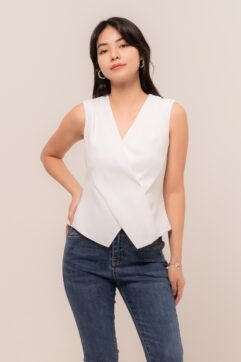 Gwinth Asymmetrical Sleeveless Top 7158